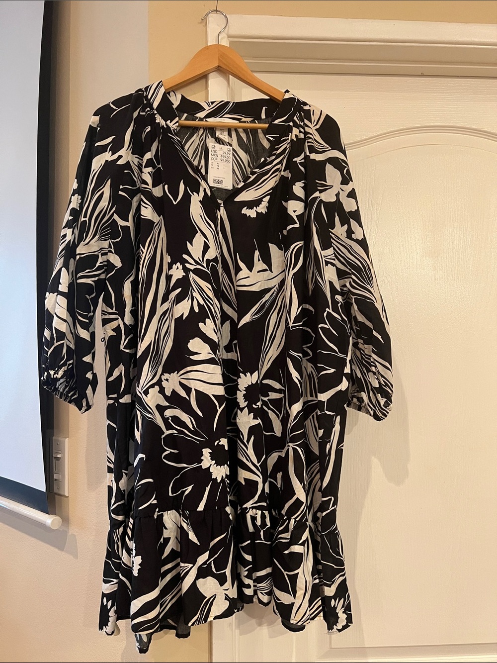 H&M Black and White Floral Peplum Tunic XL NWT